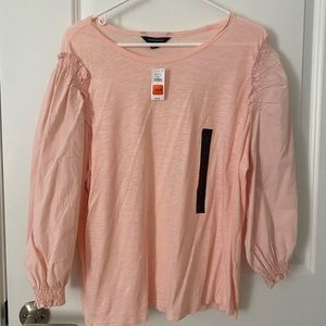 NWT! Perfect for spring, puffy sleeve shirt from Banana Republic 💗